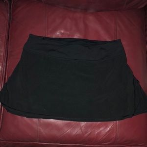 Black lululemon skort size 8!